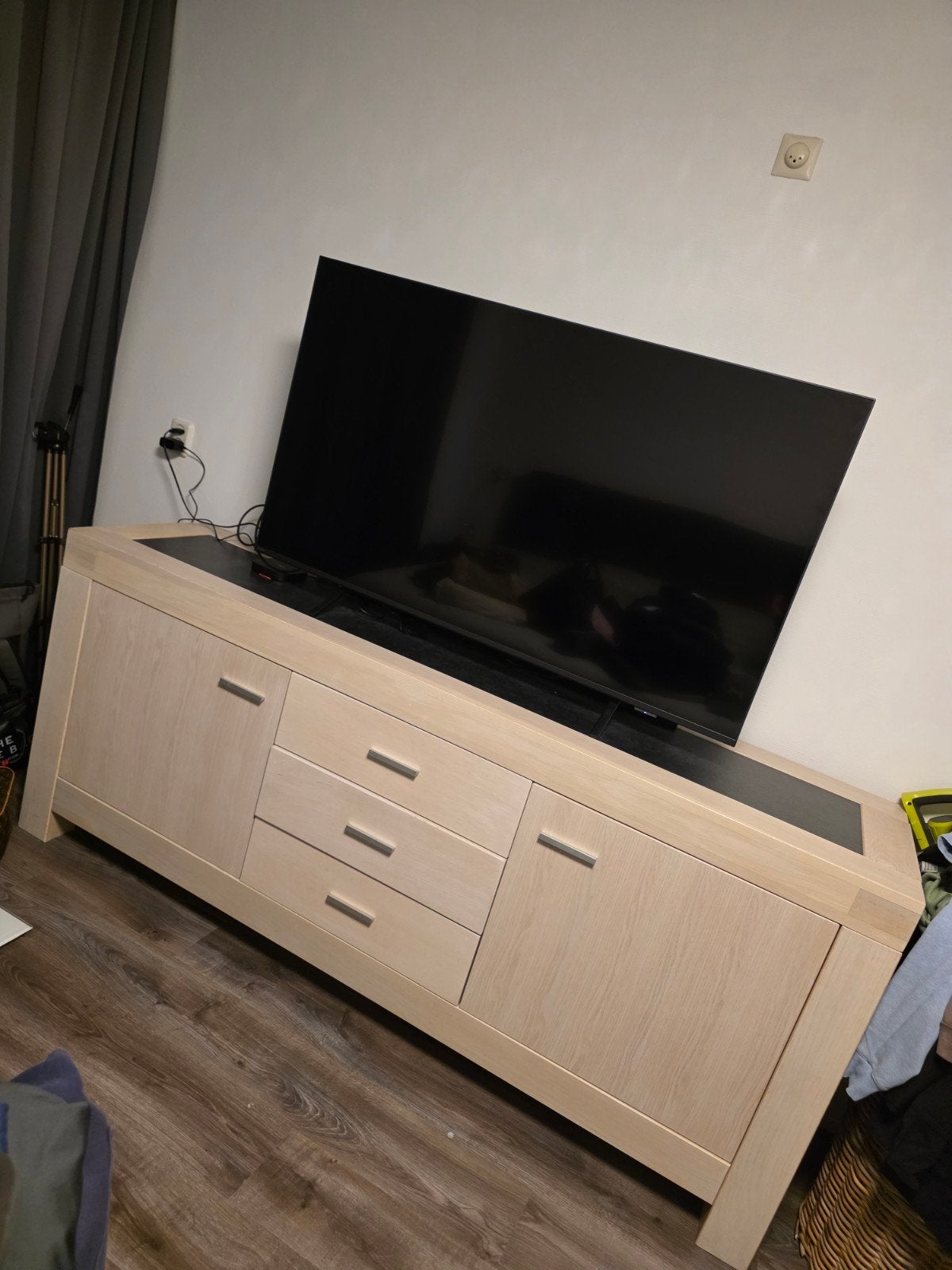 Dressoir met 3 lades en 2 vakken, Ophalen, Gebruikt, 150 tot 200 cm, Met lade(s)