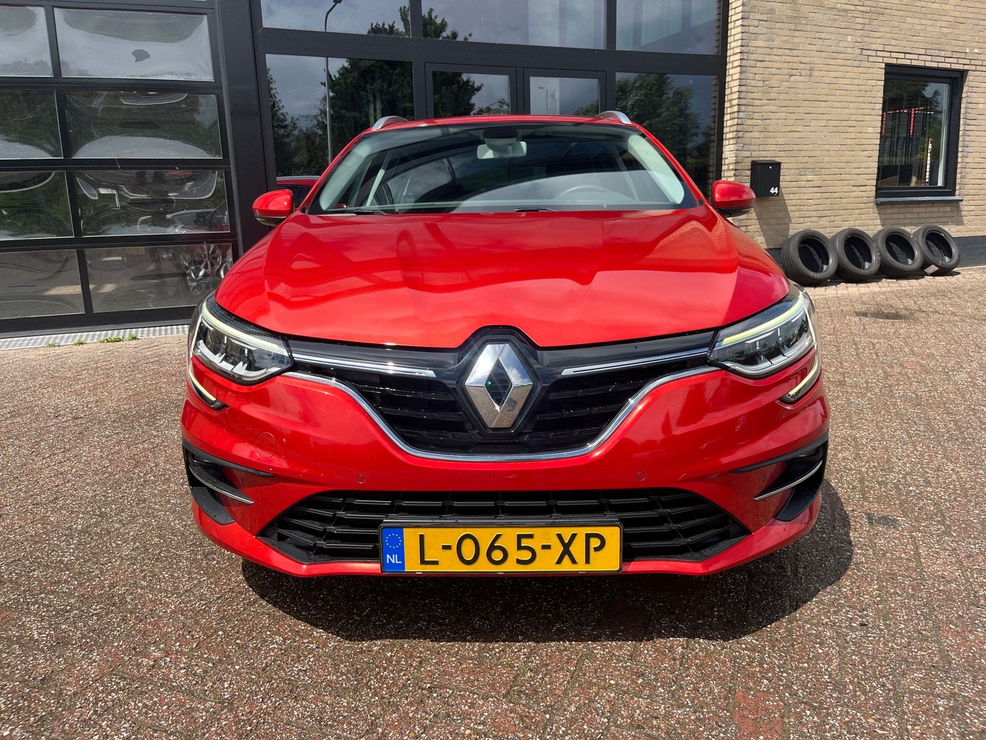 Renault Mégane Estate 1.6 E-Tech Plug-In Hybrid 160 Zen, 1, Dealer onderhouden, Gebruikt, 4 cilinders, Parkeersensor