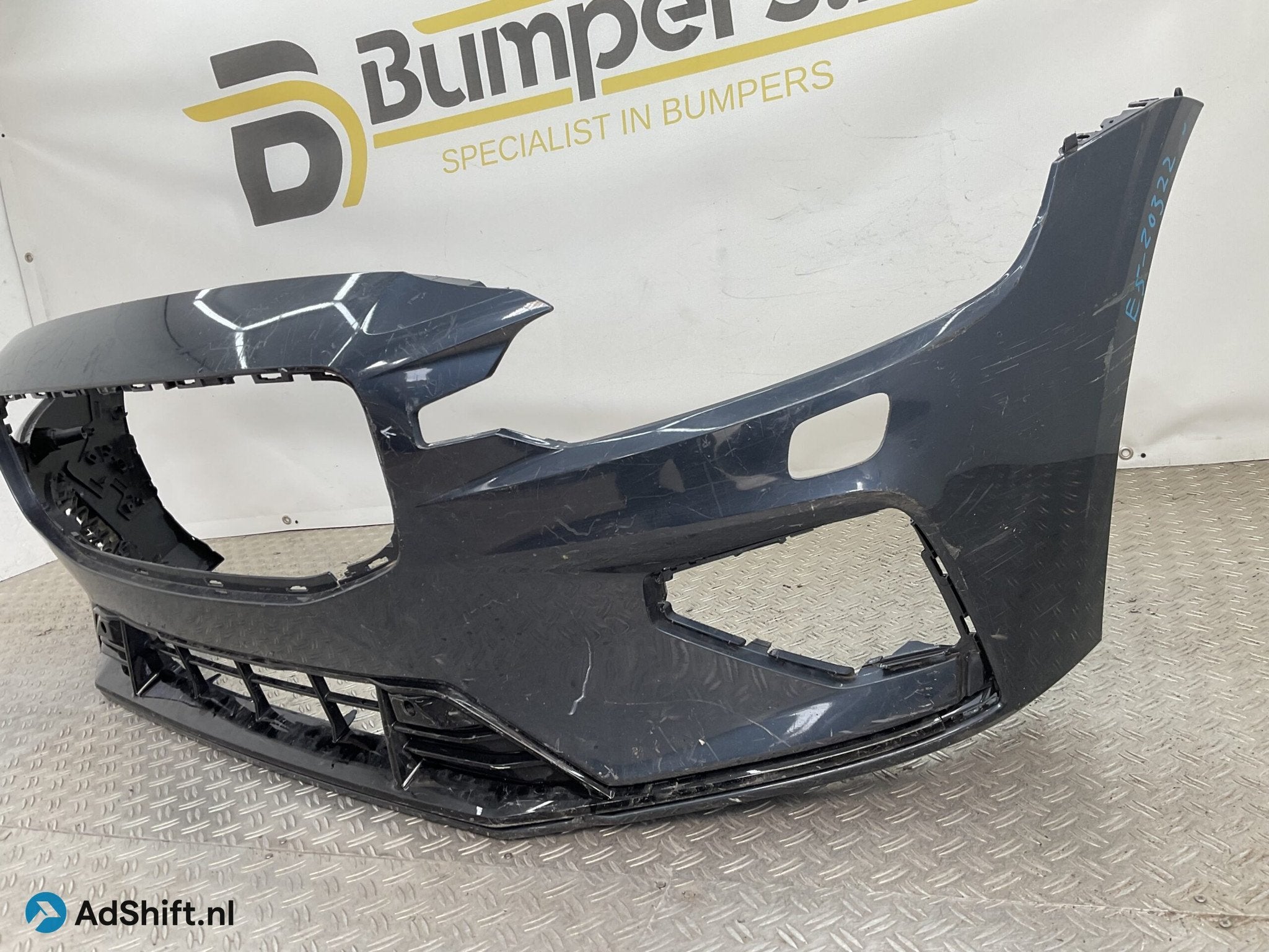 Bumper Volvo V60 S60 Rdesign R-Design 18- 31690530 Voorbumpe, Auto-onderdelen, Carrosserie en Plaatwerk, Bumper