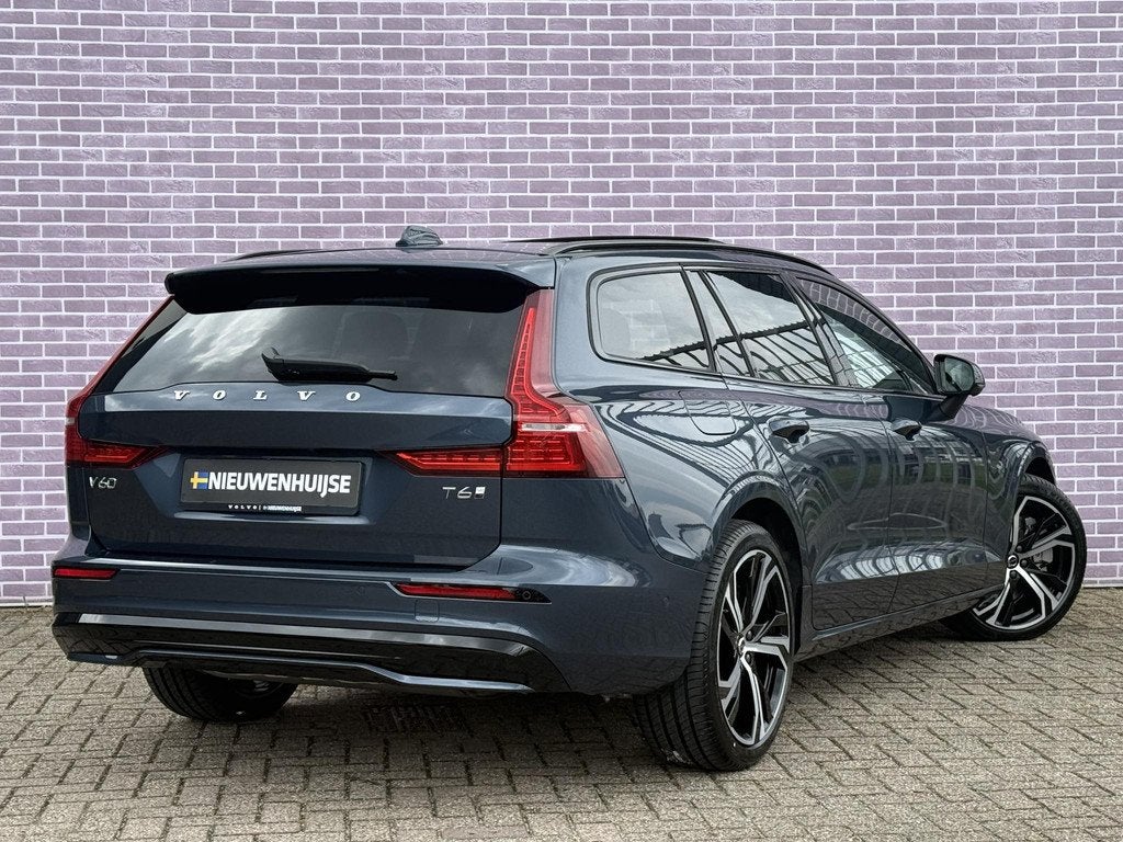 Volvo V60 2.0 T6 Plug-in hybrid AWD Ultra Dark | Panoramadak, Auto's, Volvo, Automaat, Stof, Euro 6, 4 cilinders