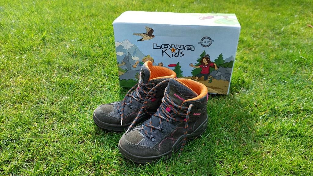 Lowa kinder wandelschoen maat 35, Ophalen of Verzenden, Schoenen