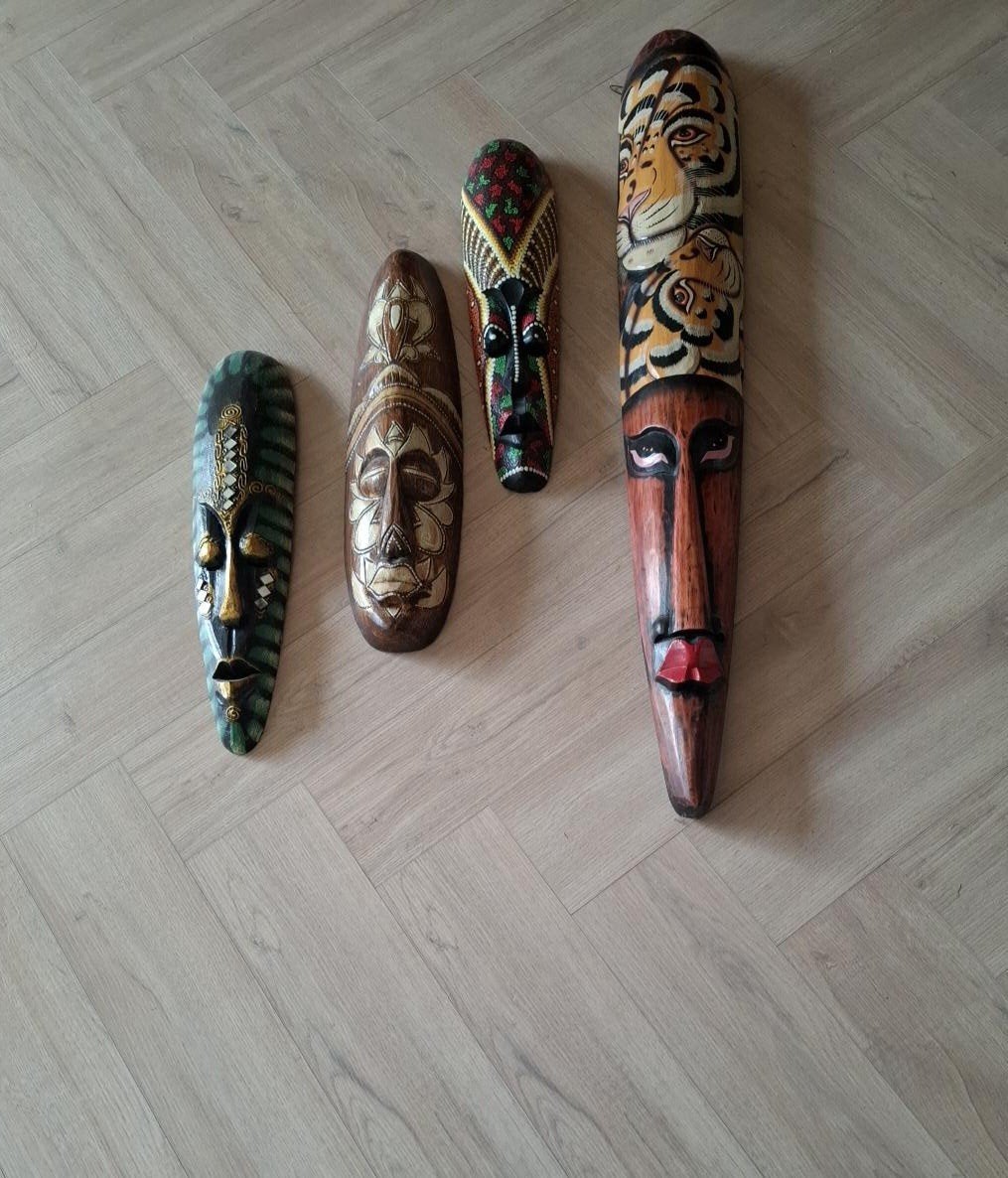 Set van 4 houten Afrikaanse maskers, wanddecoratie, Masker, Meerkleurig, Gesneden, Ophalen