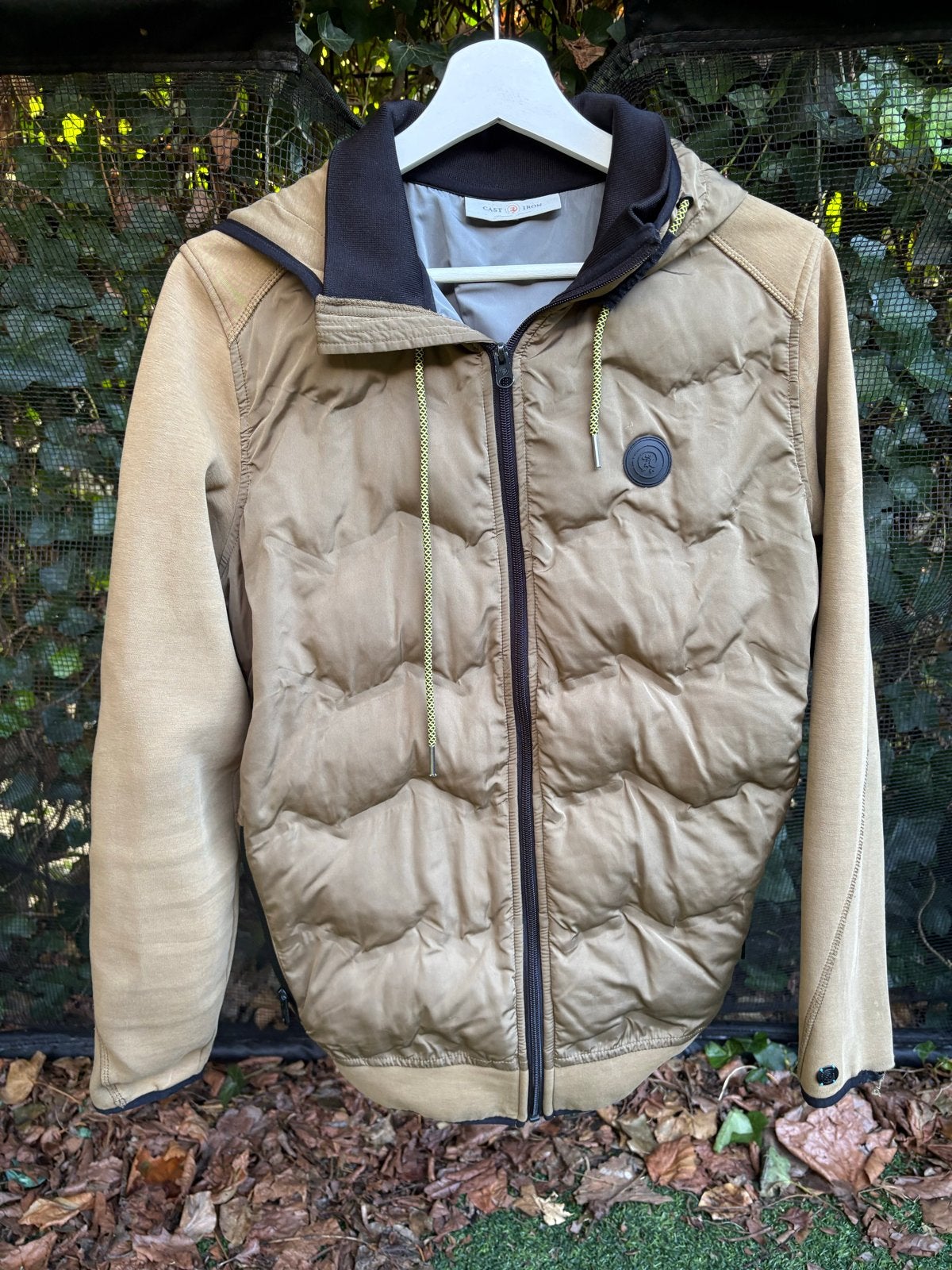 Cast Iron tussenjas maat M, Ophalen of Verzenden, Zo goed als nieuw, Beige