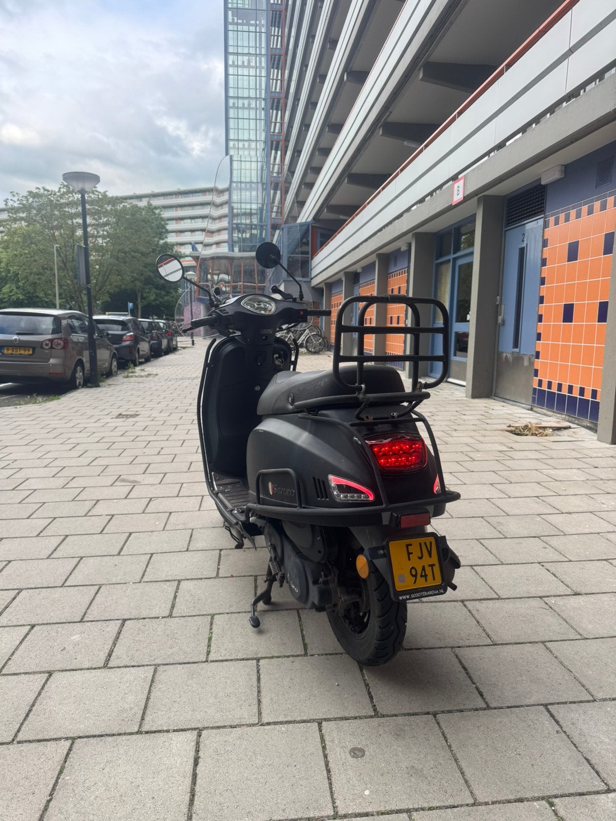 Senzo Scooter 2022  | Slechts 6.000 km | Zeer zuinig, Ophalen, Zo goed als nieuw, Benzine, Overige merken