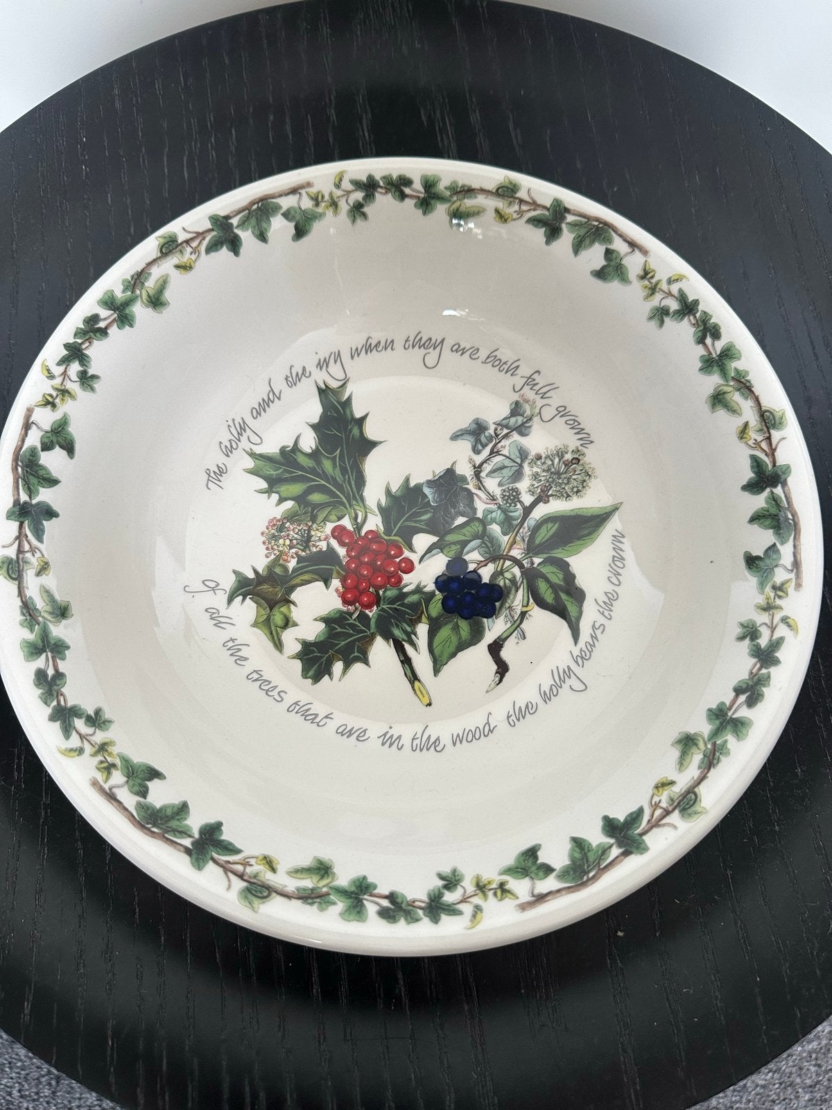 Portmeirion 'The Holly & The Ivy' schaal - Kerstservies, Gebruikt, Overige merken, Ophalen of Verzenden, Schaal of Schalen