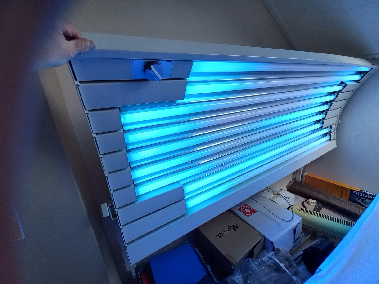 Zonnebank enkelzijdig met 9 lampen, Witgoed en Apparatuur, Ophalen, Gebruikt, Zonnebank enkelzijdig, 10 tot 15 lampen
