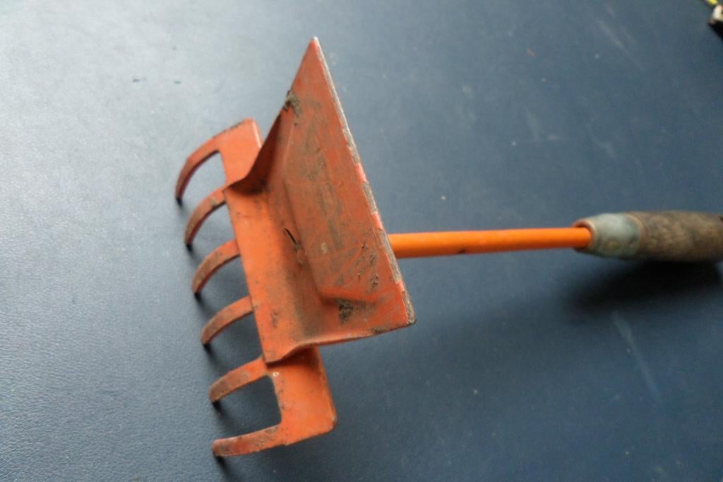 Krabber tuin - Tweezijdig te gebruiken - Lengte 32cm, Tuin en Terras, Hand-tuingereedschap, Ophalen, Zo goed als nieuw, Schoffel
