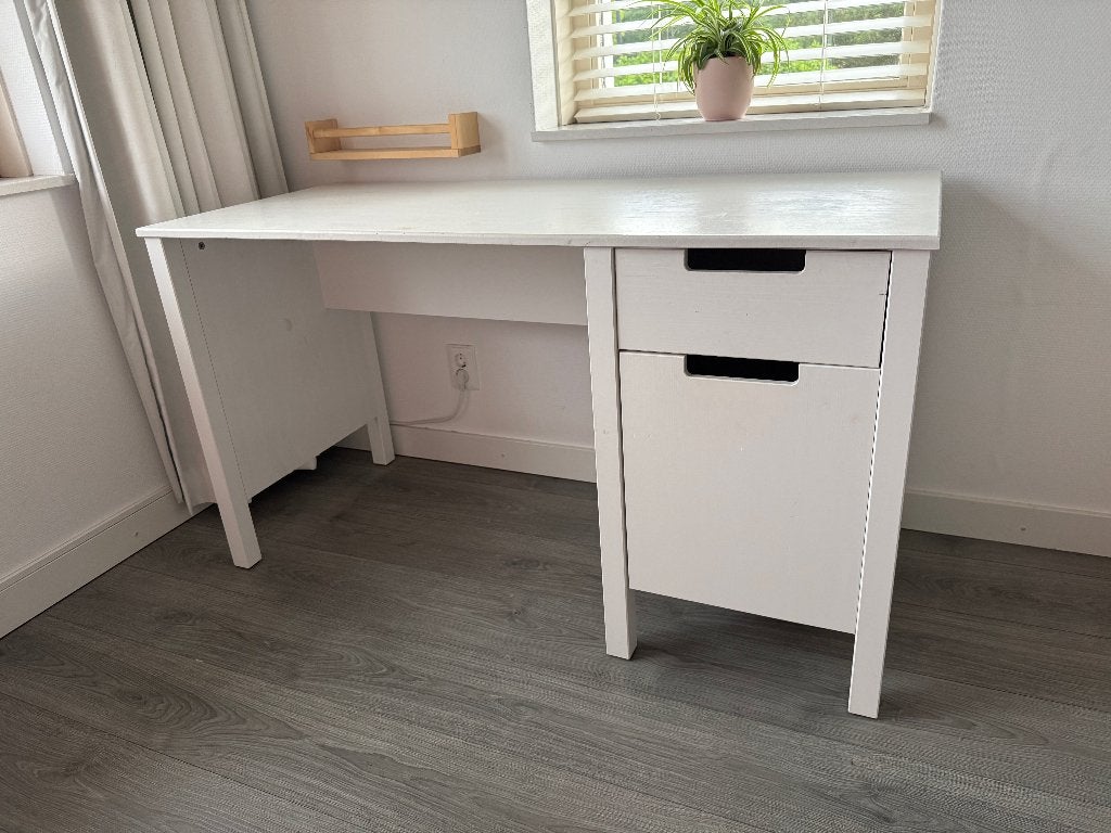 Wit houten kinderbureau, 140 cm breed, Huis en Inrichting, Bureaus, Ophalen, Met lades, Gebruikt, Hout