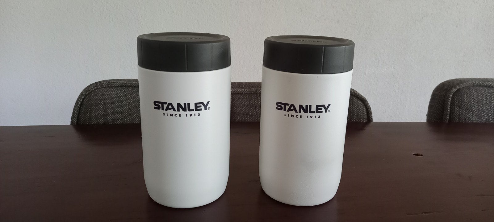 Twee witte originele Stanley foodjars, Huis en Inrichting, Ophalen