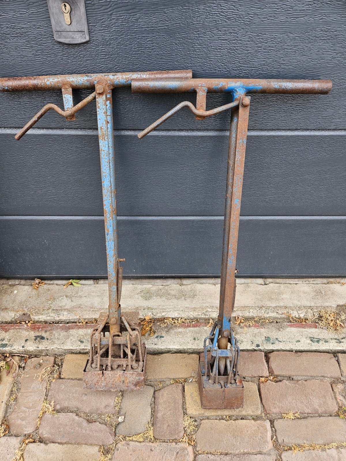 2 x Handmatige pottenpers, Tuin en Terras, Hand-tuingereedschap, Ophalen of Verzenden, Gebruikt