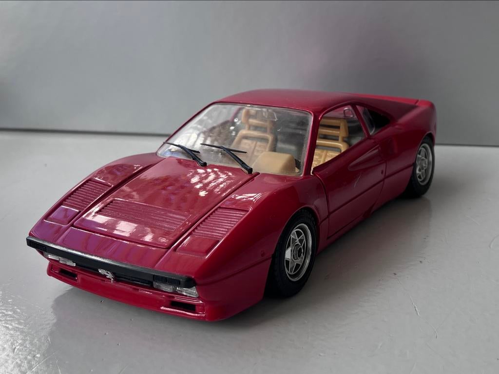 Ferrari GTO 1984 - Bburago 1:24, Ophalen of Verzenden, Zo goed als nieuw, Auto, Overige merken
