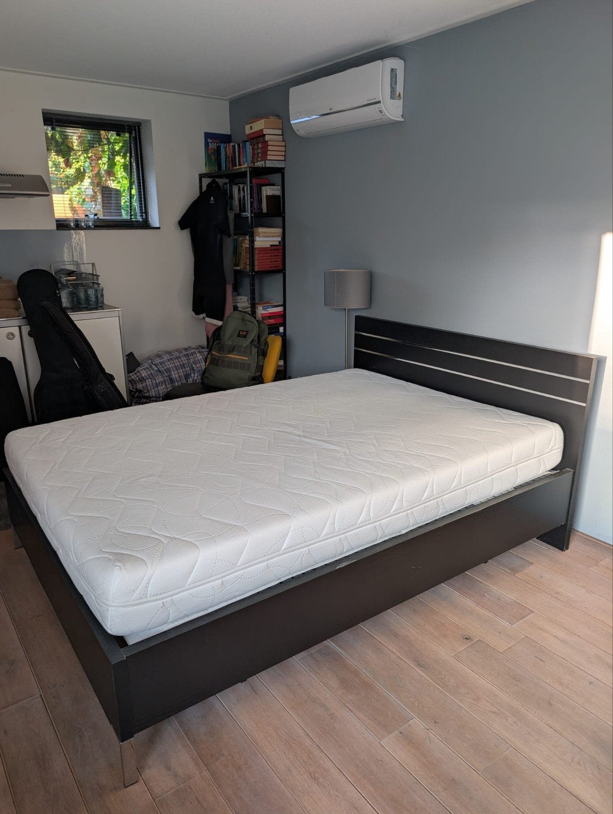Tweepersoonsbed (140 cm) met matras - Zo goed als nieuw, Ophalen, Zwart, 140 cm, Zo goed als nieuw