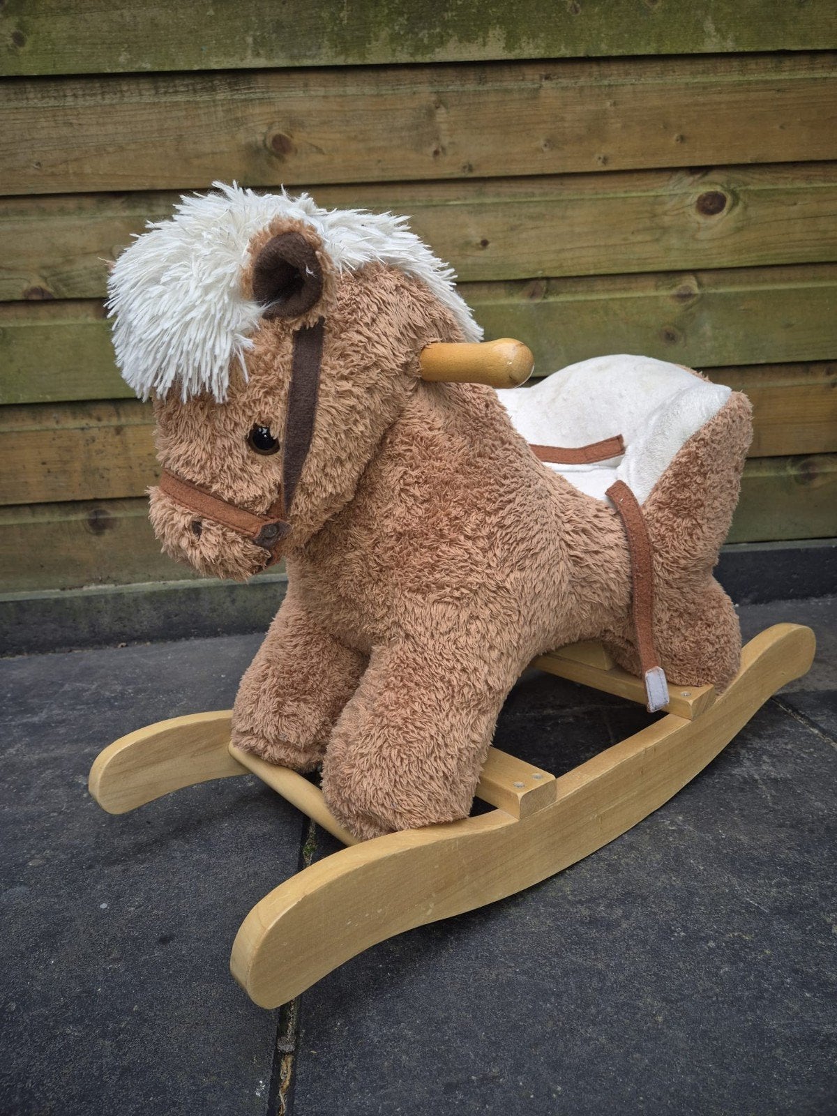 Schattig hobbelpaard voor uren speelplezier, Ophalen of Verzenden, Gebruikt, Jongen of Meisje