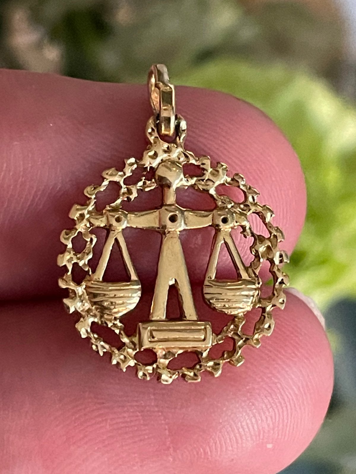 18 karaat gouden vintage sterrenbeeldhanger weegschaal, Gebruikt, Ophalen of Verzenden, Nvt, Nvt
