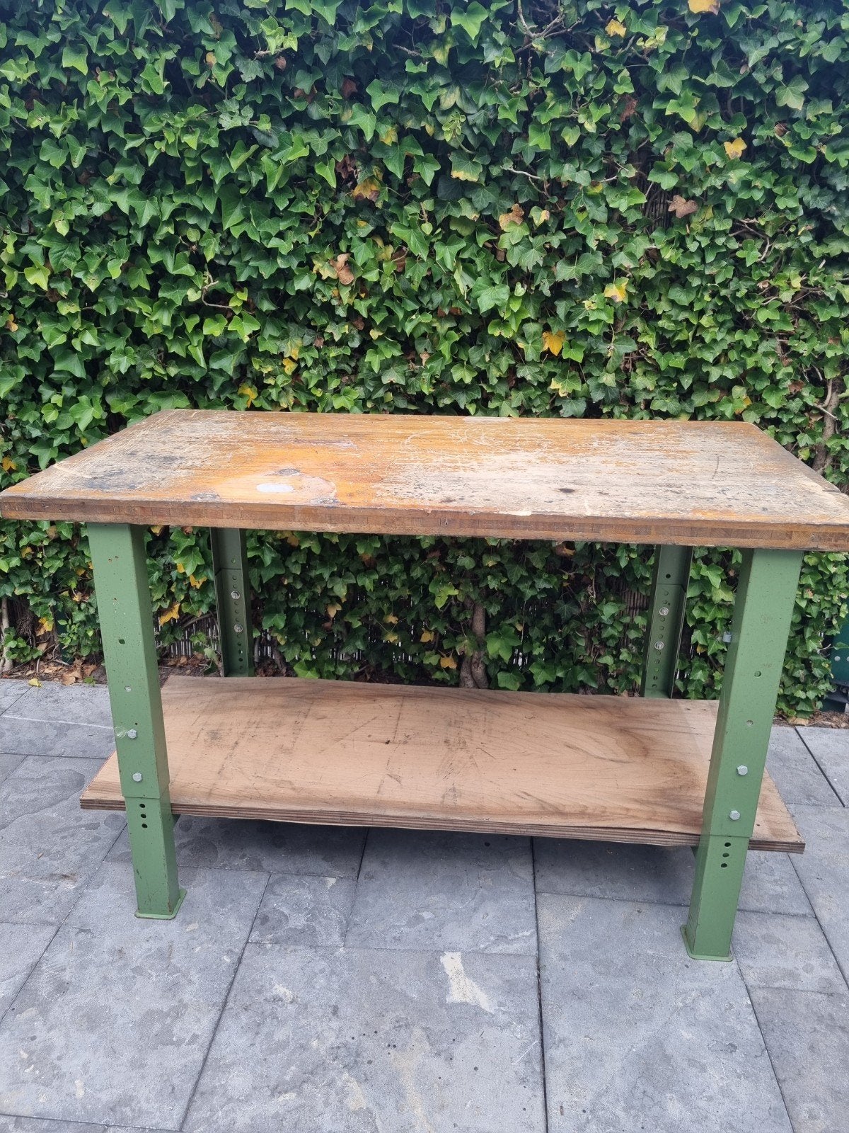 Stevige werkbank dik multiplex blad 150cm  en opbergplank, Doe-het-zelf en Verbouw, Werkbanken, Ophalen, Gebruikt, 120 tot 170 cm