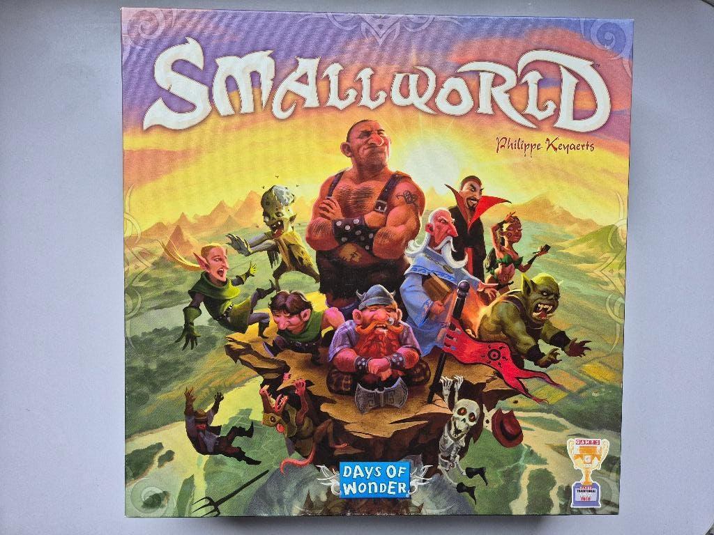 Small World, Vijf spelers of meer, Ophalen of Verzenden, Zo goed als nieuw, Days of Wonder