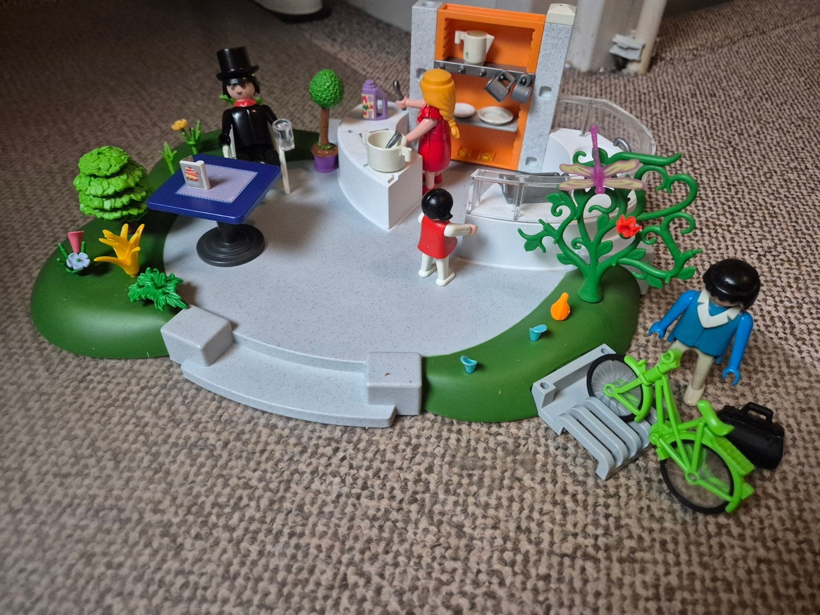 Playmobil ijssalon met figuren en accessoires, Gebruikt, Complete set, Overige typen, Ophalen of Verzenden