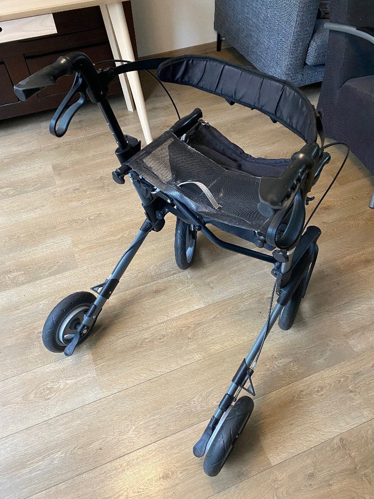 Rollator, zwart, Ophalen, Opvouwbaar, Gebruikt