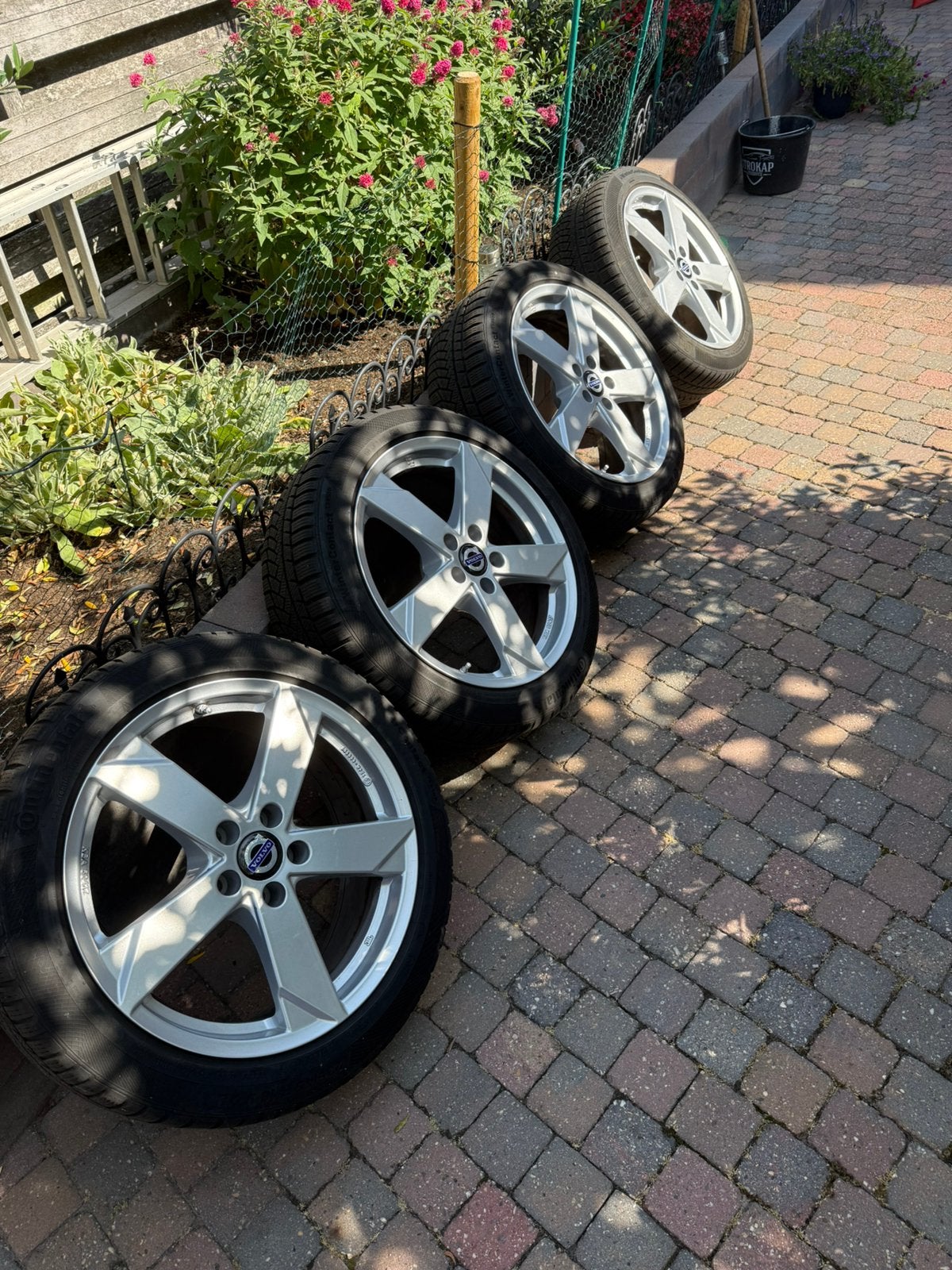 Benden met volvo velgen, Auto-onderdelen, Banden en Velgen, Ophalen, 18 inch, Gebruikt, Banden en Velgen