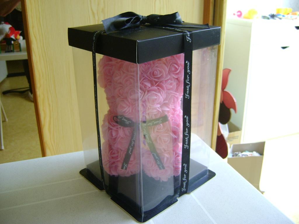 roze roosjes beer in verpak 25h met zwart lint met for you, Nieuw, Roze, Ophalen of Verzenden, Natuurlijk materiaal