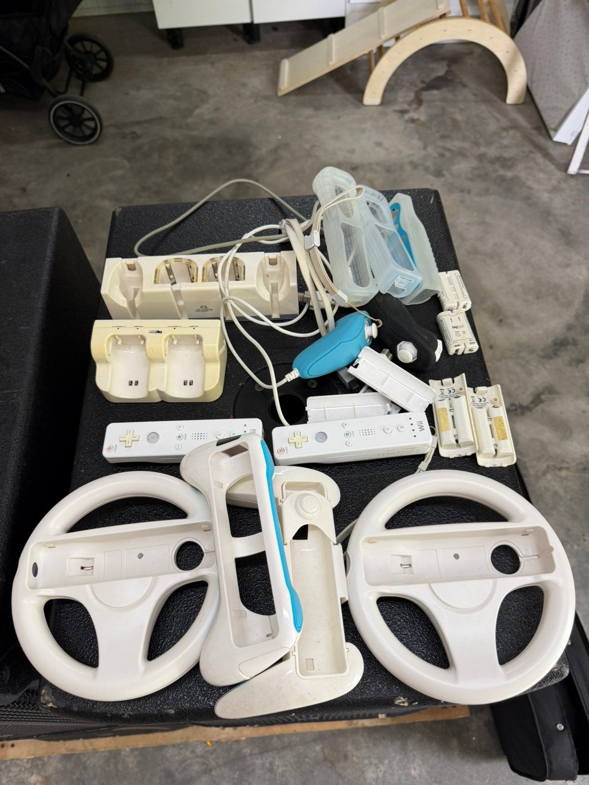 Wii Console met veel accessoires en games, Spelcomputers en Games, Ophalen, Gebruikt, Met 3 controllers of meer, Met games