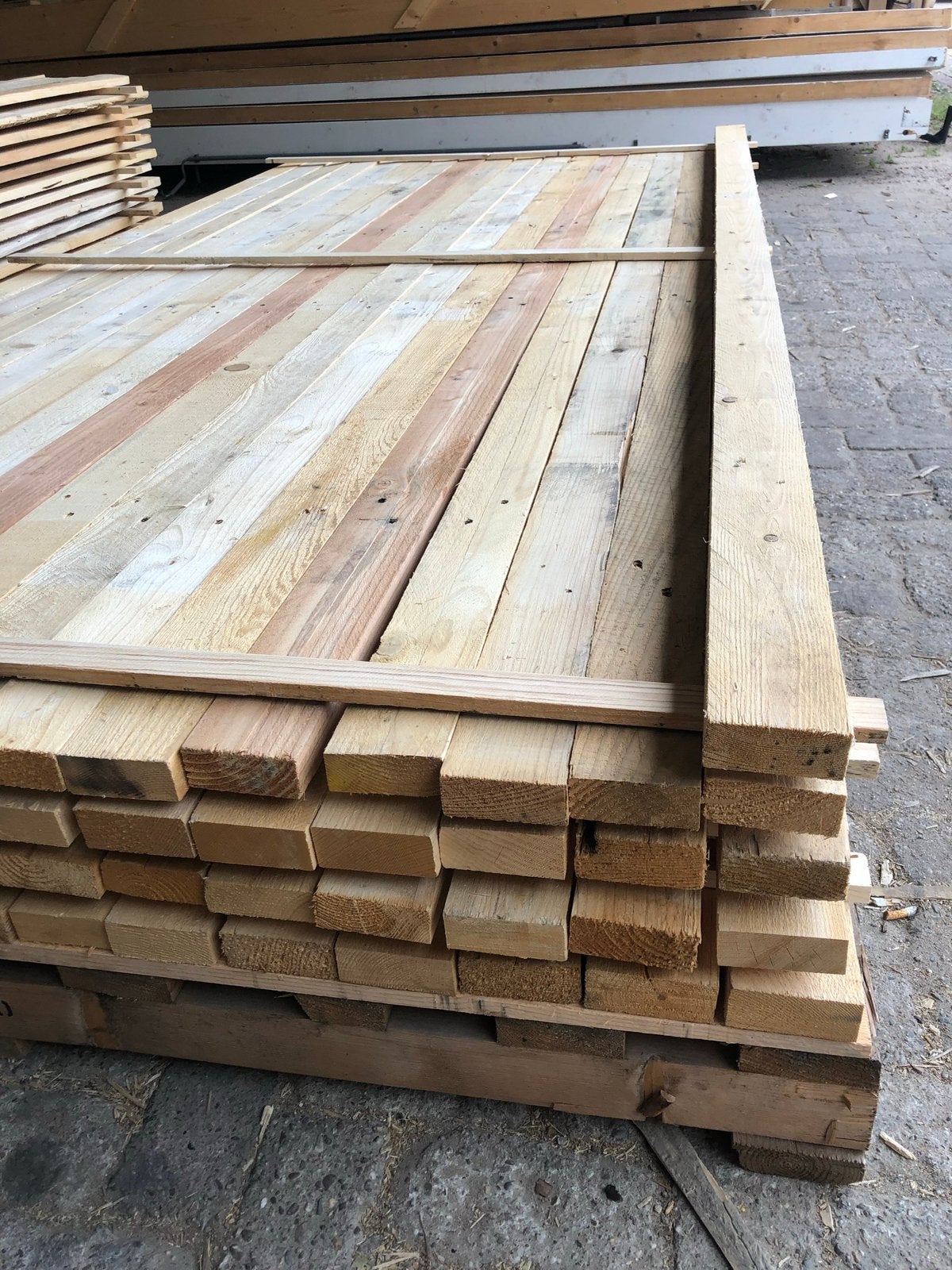 Eenmalig gebruikte balken, Tuin en Terras, Palen, Balken en Planken, Ophalen, Zo goed als nieuw, 250 cm of meer, Balken