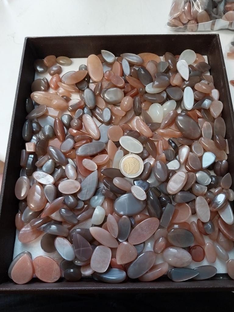 XXXL lot geslepen maansteen cabochons edelsmid, Sieraden, Tassen en Uiterlijk, Edelstenen, Ophalen of Verzenden, Zo goed als nieuw