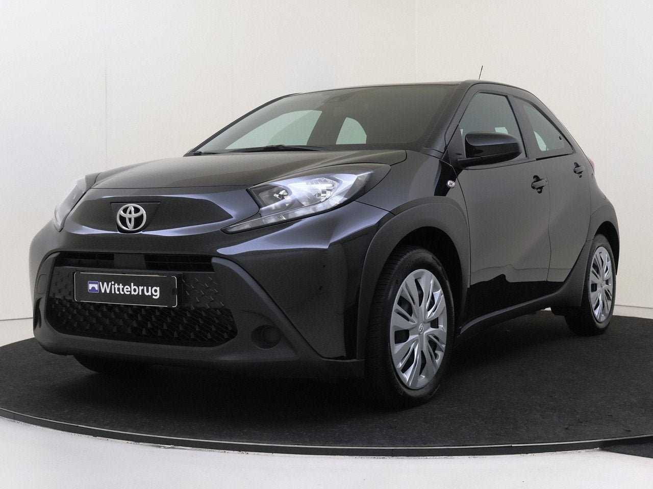 Toyota Aygo X 1.0 VVT-i MT Play (bj 2024), Auto's, Start-stop-systeem, Gebruikt, 31 €/maand, 920 kg
