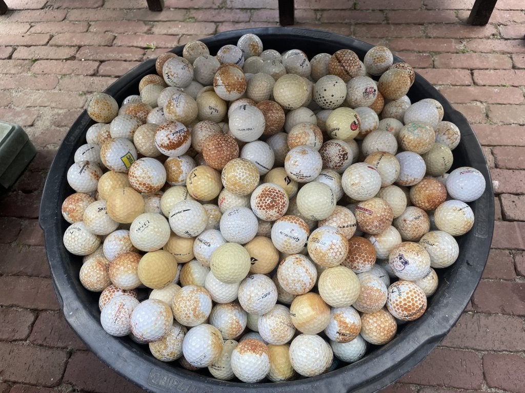 Veel lakeballs ter overname. Diverse (bekende) merken., Ophalen, Gebruikt, Bal(len), Overige merken