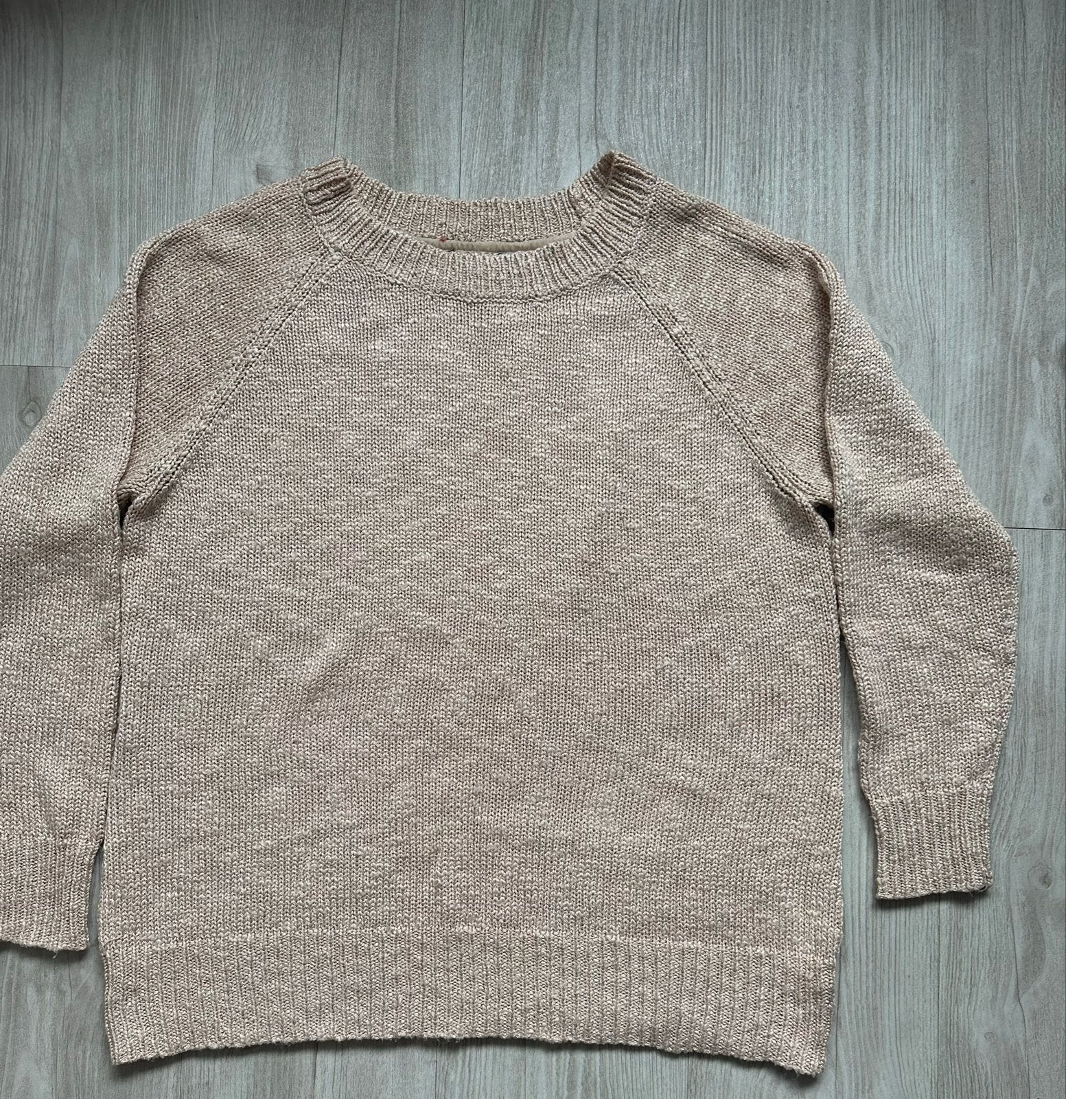 Lichtbruine trui met gouden draad, Ophalen of Verzenden, Zo goed als nieuw, Maat 42/44 (L), Beige