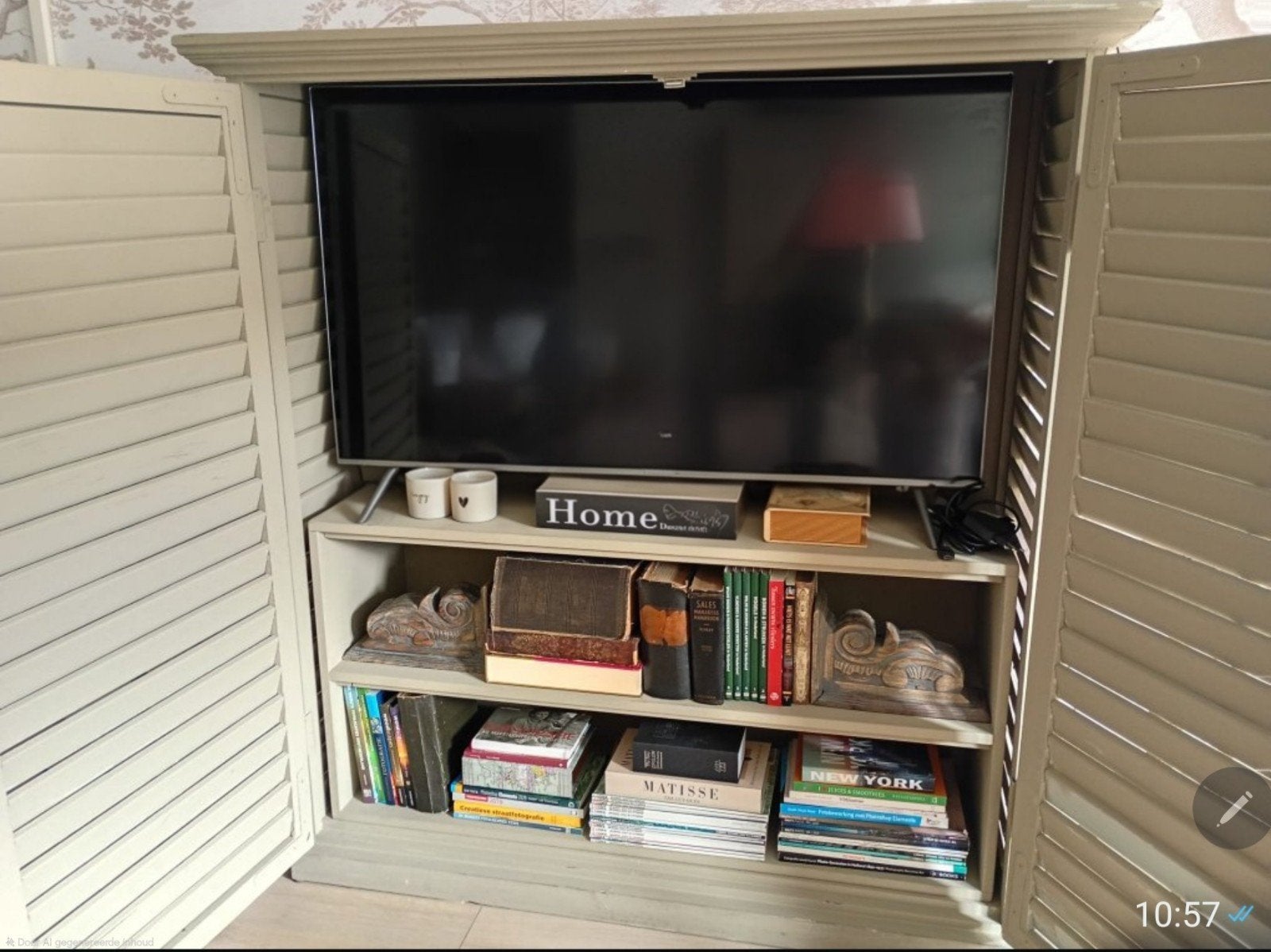 Foto 6 van TV-kast met louvredeuren en opbergruimte riviera maison