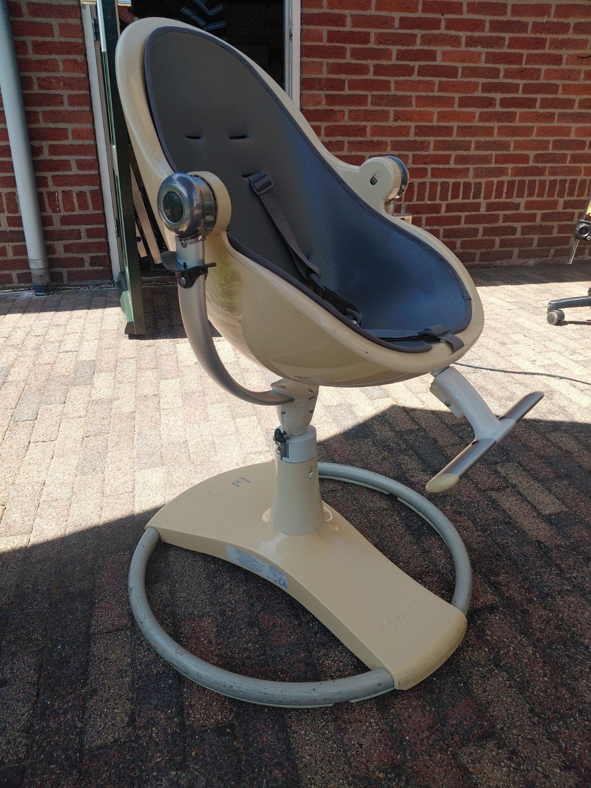 Bloom Fresco kinderstoel - Beige met grijs zitje, Kinderen en Baby's, Kinderstoelen, Ophalen, Gebruikt, Meegroeistoel