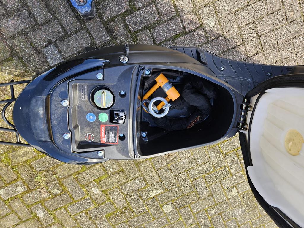 Scooter La sauris city s, Ophalen, Maximaal 45 km/u, Zo goed als nieuw, Benzine