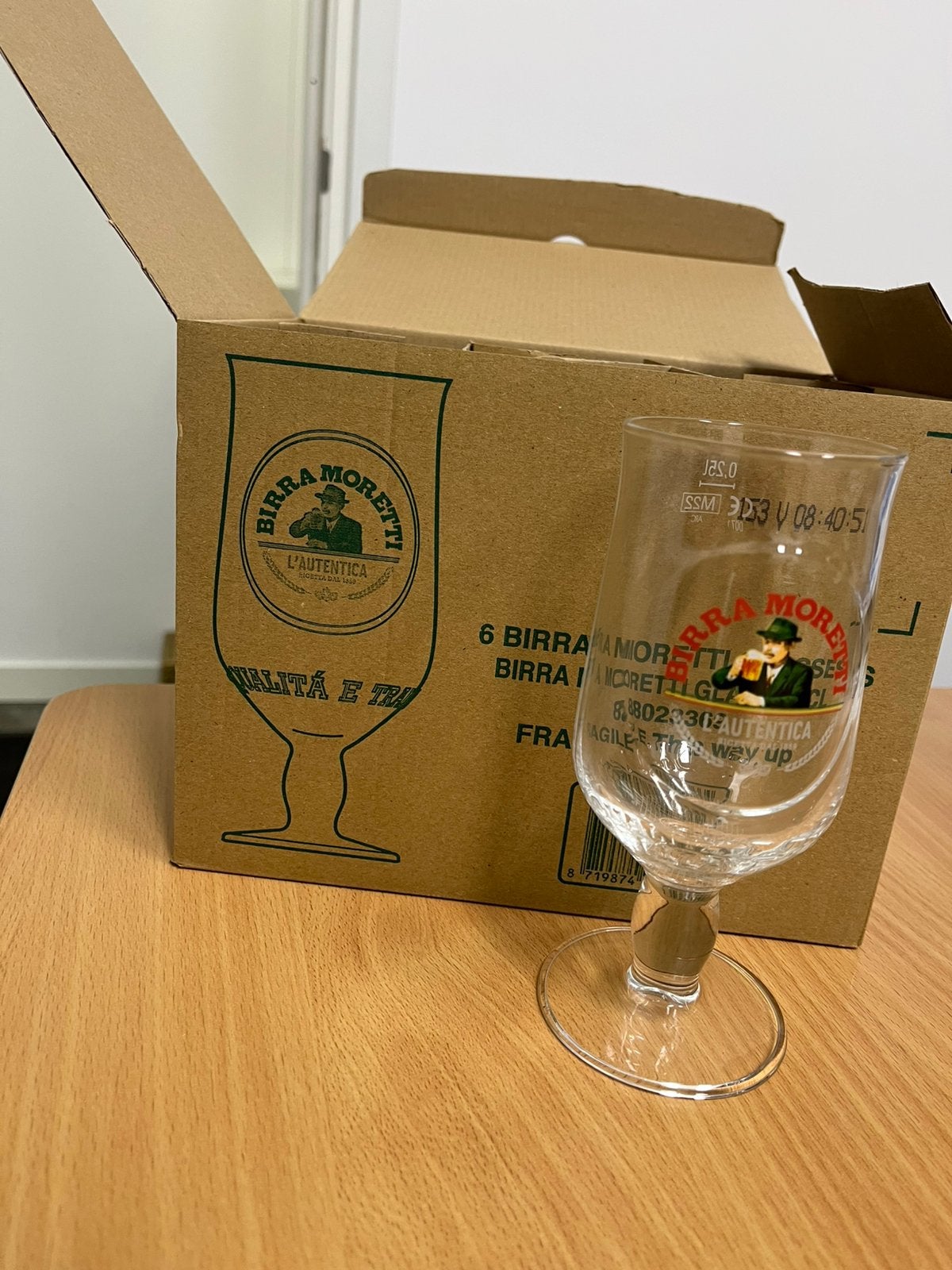 Bierglazen Birra Moretti, Ophalen, Zo goed als nieuw, Bierglas