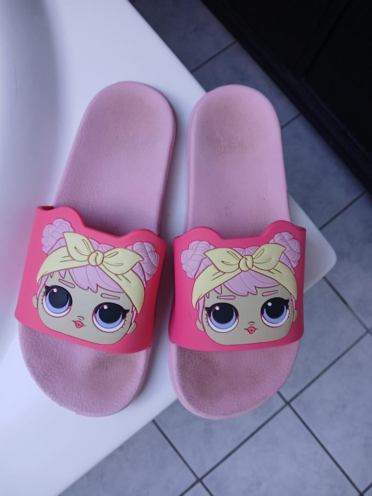 LOL badslippers maat 35.  3 euro, Ophalen of Verzenden, Meisje, Laarzen