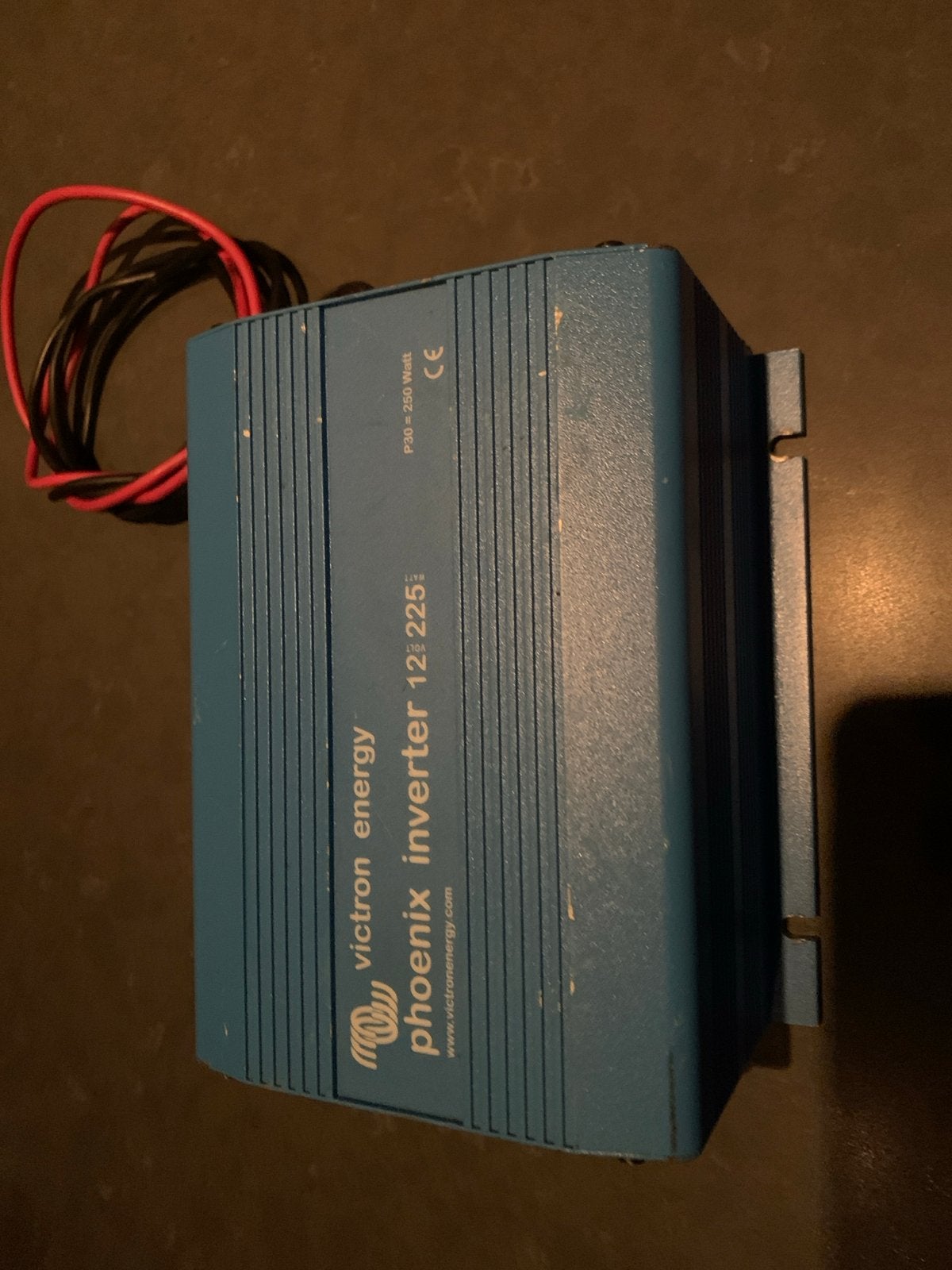 Victron Energy Phoenix Omvormer 12V 225W, Ophalen of Verzenden