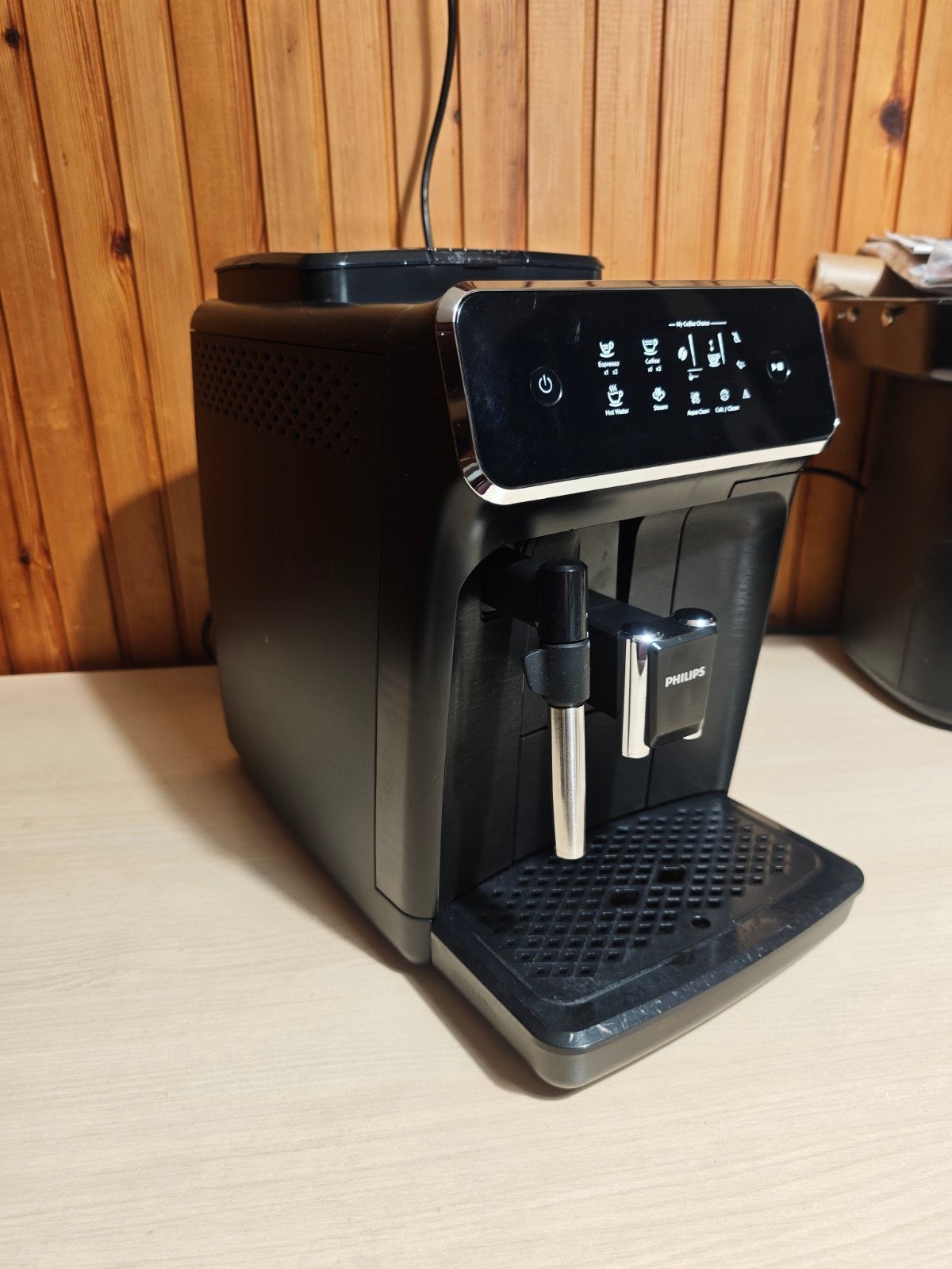 Philips 2200 (EP2220) volautomaat - fris onderhouden, Witgoed en Apparatuur, Stoompijpje, Gebruikt, Koffiemachine, Koffiebonen