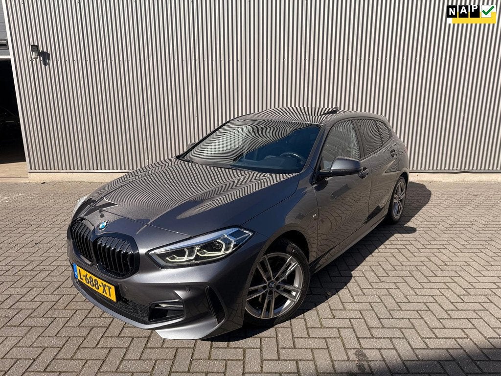 BMW 1-serie 118i Business Edition M-Pakket|Spoiler|Carplay|N, Auto's, BMW, 136 pk, Gebruikt, Origineel Nederlands, Bedrijf