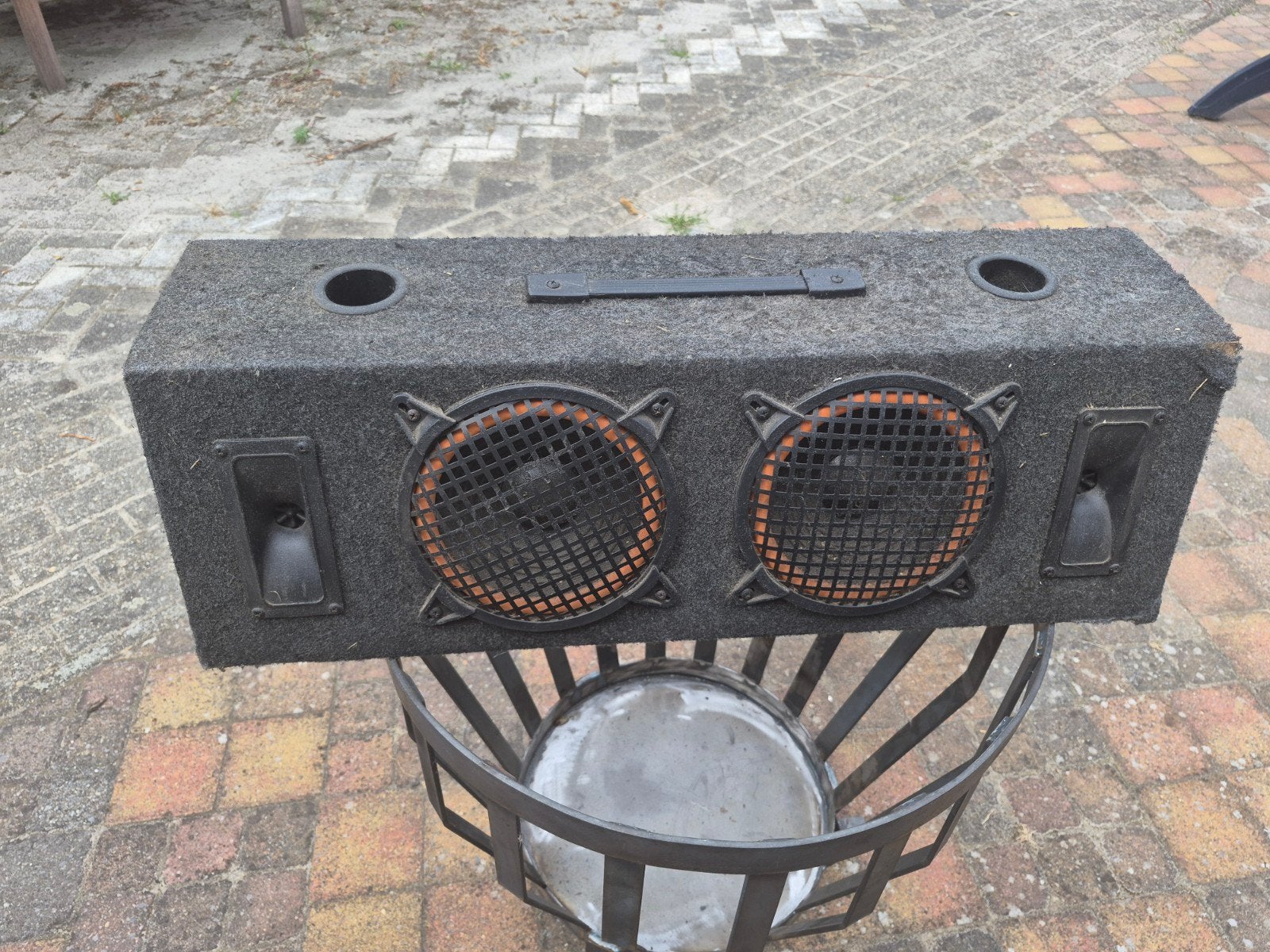 Speakerbox met 2 speakers, Ophalen, Gebruikt