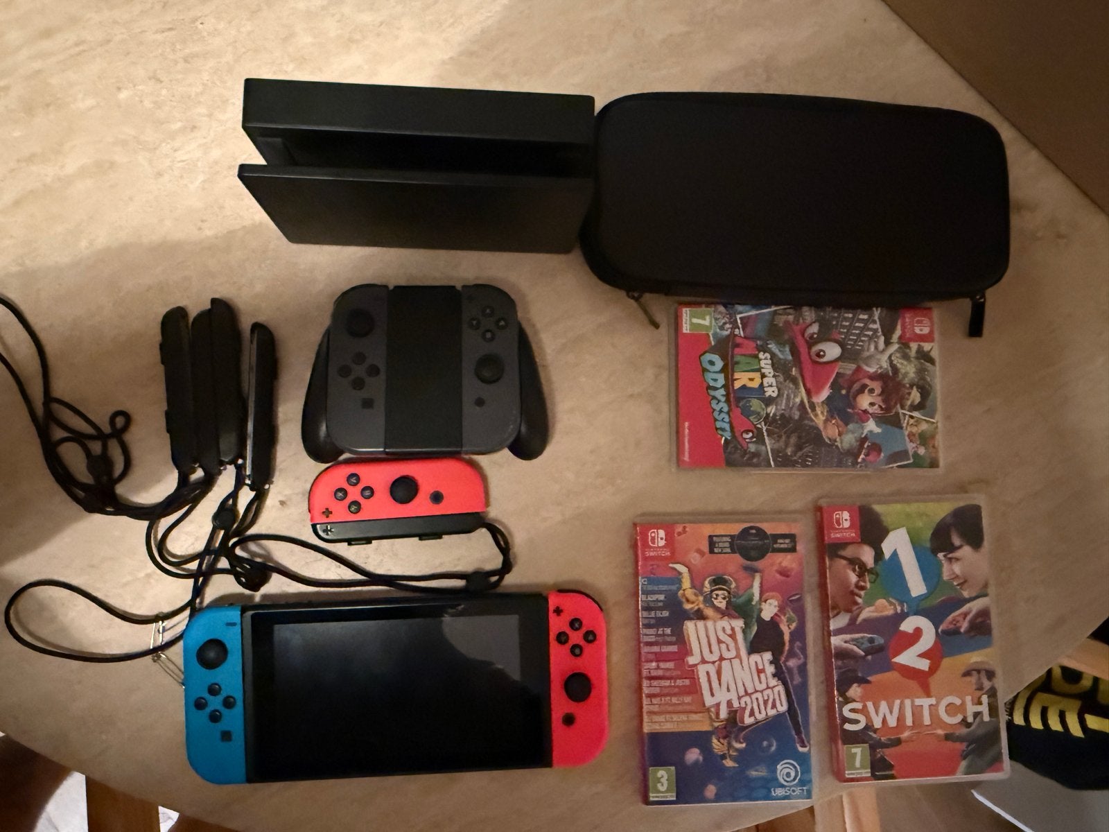 Nintendo Switch met games en accessoires, Met games, Ophalen of Verzenden, Zo goed als nieuw, Switch Original