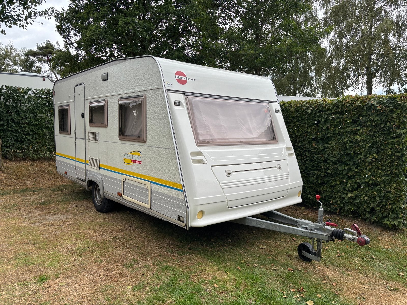 Bürstner Ventana 435 (1999) met luifel en voortent, Caravans en Kamperen, Vast bed, Treinzit, Particulier, Bürstner