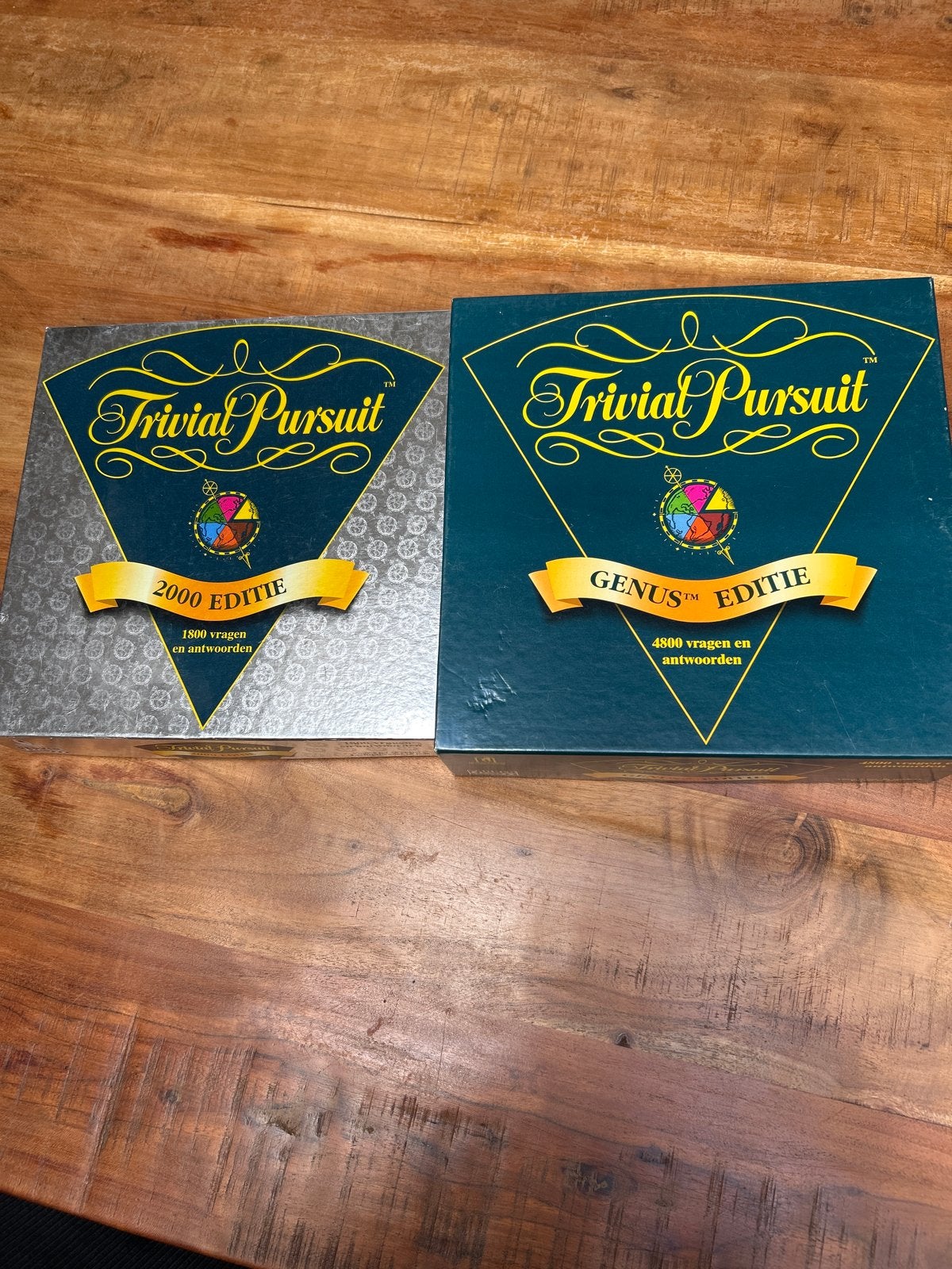 Trivial Pursuit 2000 Editie & Genus Editie - Z.G.A.N., Ophalen of Verzenden, Zo goed als nieuw