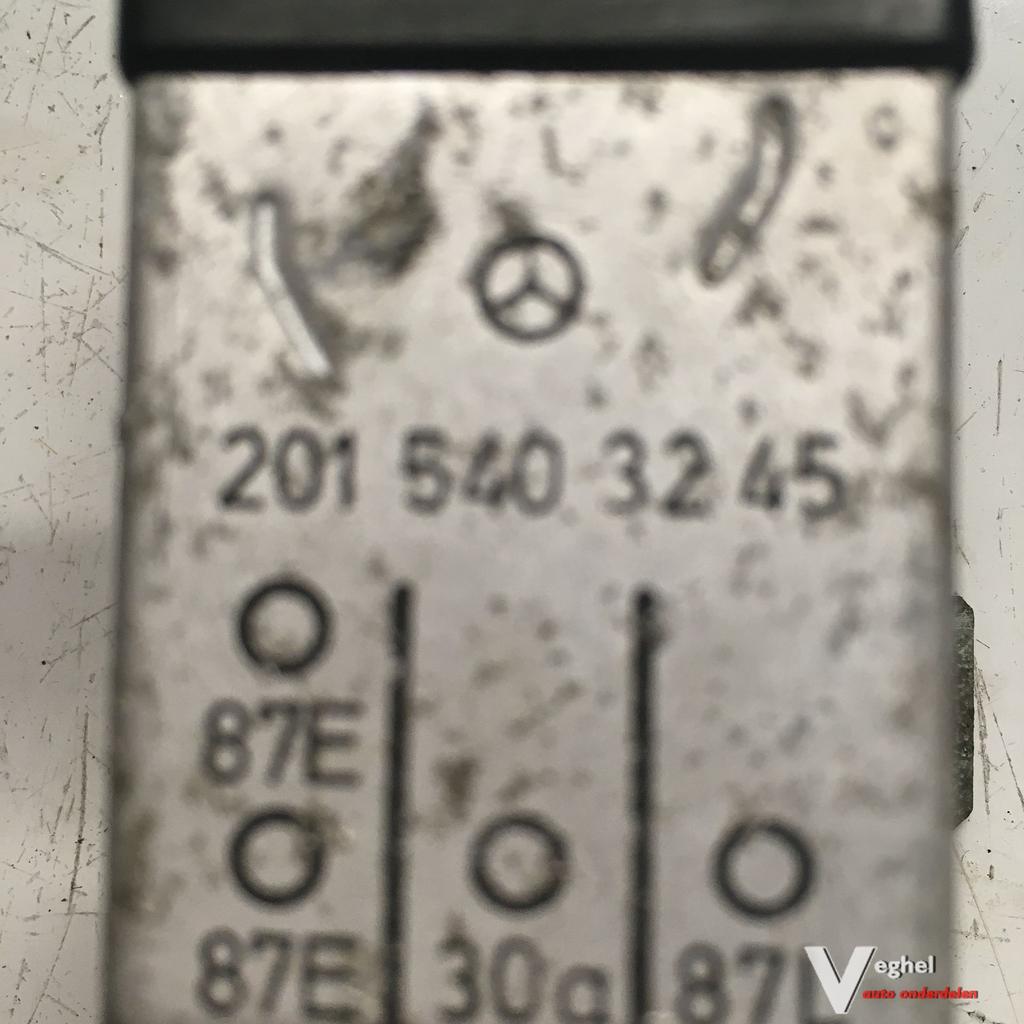Mercedes W201 1987 Overspanningsrelais   201 540 3245, Gebruikt, -, -, Ophalen of Verzenden