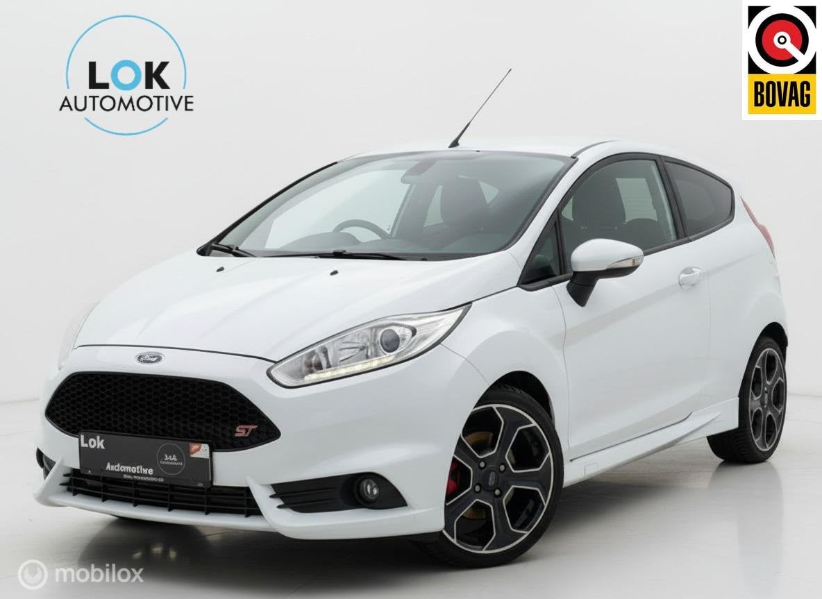 Ford Fiesta 1.6 ST200 LED|AIRCO|STOELVERW|200PK|LEDER, Voorwielaandrijving, 1596 cc, 1063 kg, Gebruikt