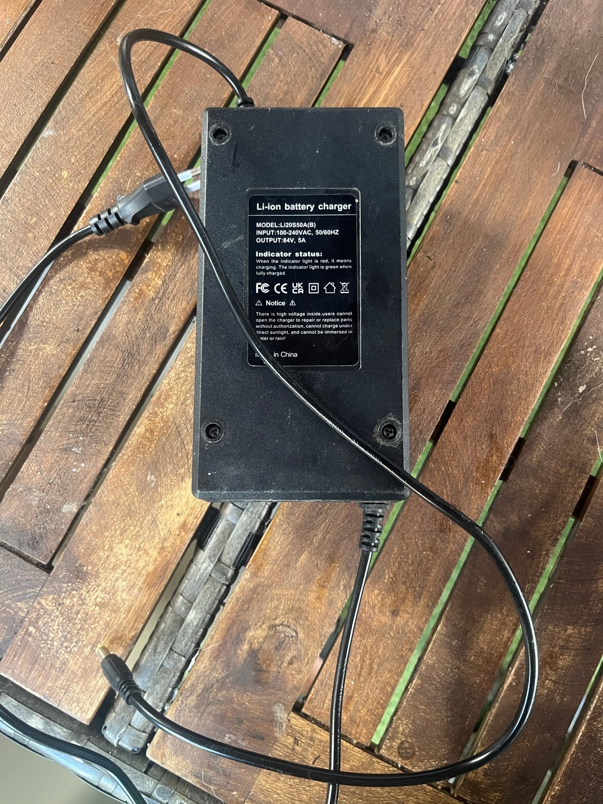 72V Accu met oplader (connector defect), Ophalen, Gebruikt