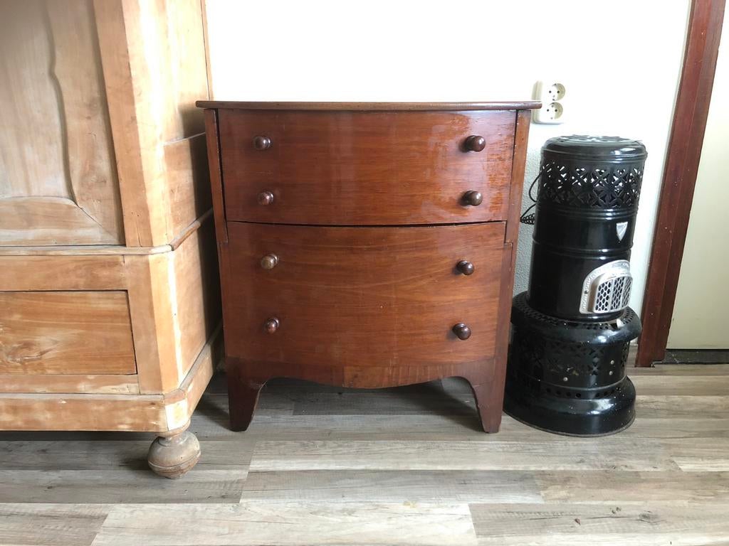 Victoriaans toilet meubel, Ophalen