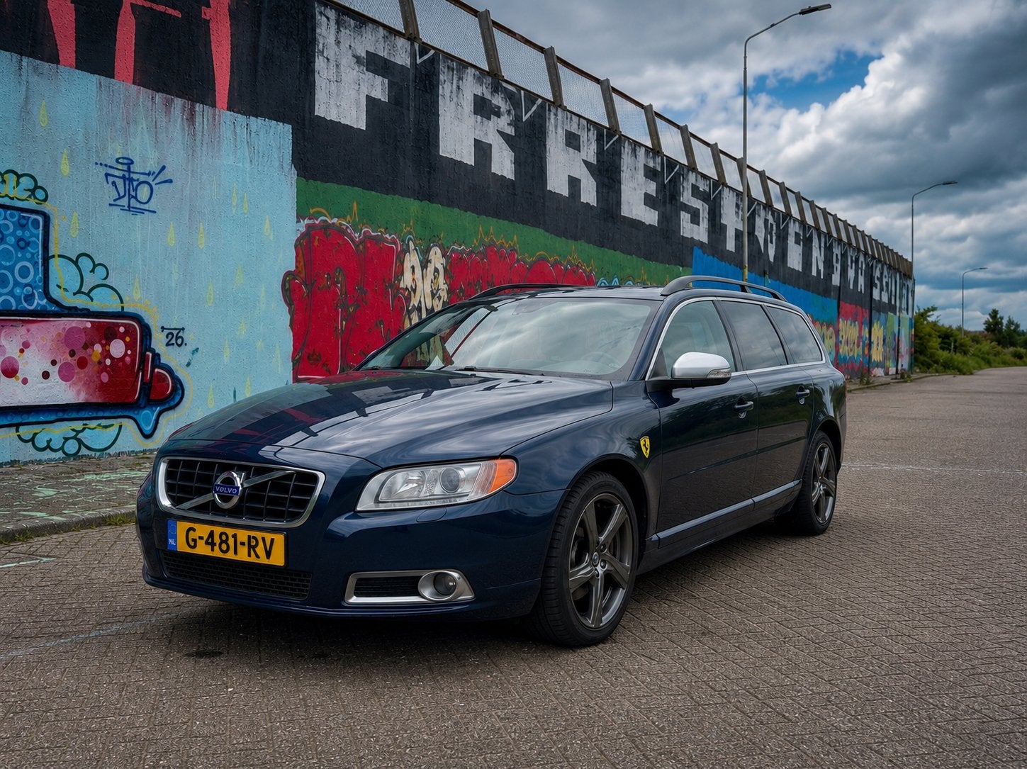 Volvo V70 2.5 T AUT 2010 Blauw, 1800 kg, Blauw, Leder en Stof, 2521 cc