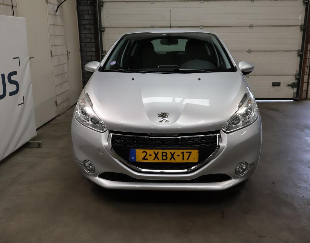 Peugeot 208 1.2 VTi Blue Lease Executive 2e eigenaar NAP Cru, Voorwielaandrijving, Euro 5, Stof, Gebruikt