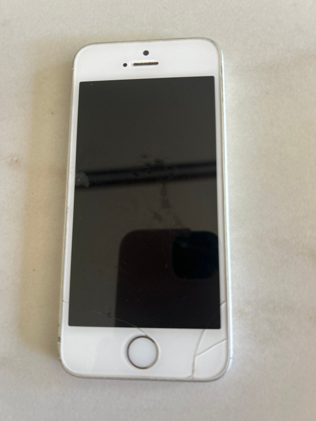 iPhone SE - Gebruikt met barsten in scherm, Telecommunicatie, Mobiele telefoons | Apple iPhone, Gebruikt, 16 GB, Wit, Ophalen of Verzenden