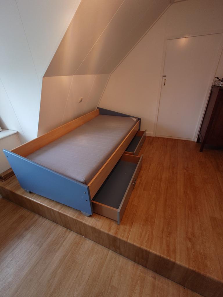 Bed met lades 90*200, Huis en Inrichting, Ophalen, 90 cm, Eenpersoons, Blauw